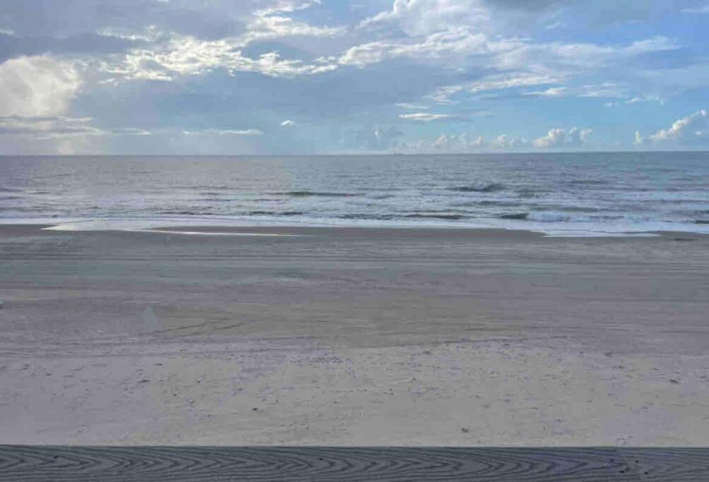 Surfside Beachfront Luxe Esterno foto
